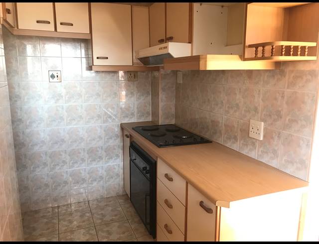 BEDROOM APARTMENT FOR SALE IN DURBAN CENTRAL